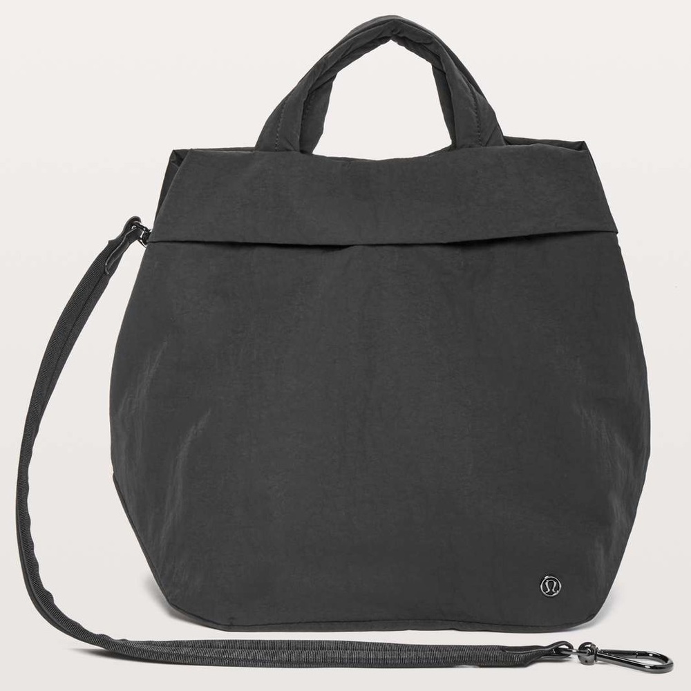 ISO- Lululemon on my level 19L Black NOT GOLD HARD